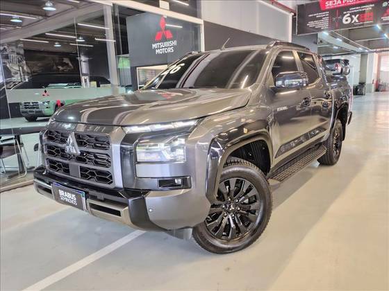 MITSUBISHI TRITON 2.4 BITURBO DIESEL CD KATANA 4X4 AUTOMÁTICO MITSUBISHI TRITON 2.4 BITURBO DIESEL CD KATANA 4X4 AUTOMÁTICO